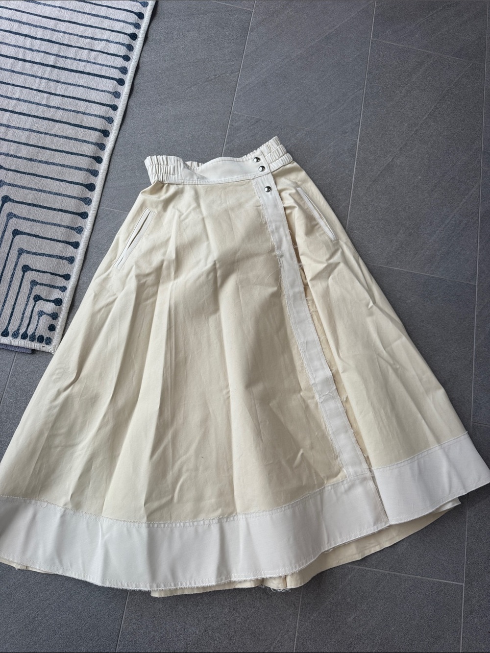 KHAITE Cream A-Line Midi Skirt with Contrast Hem size 4 but can fit a 2 as well